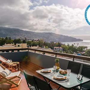 https://casa-branca-apartments-by-travel-to-madeira.madeira-islandshotels.com