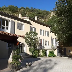 https://le-moulin-du-paroy.fr-provencehotel.com